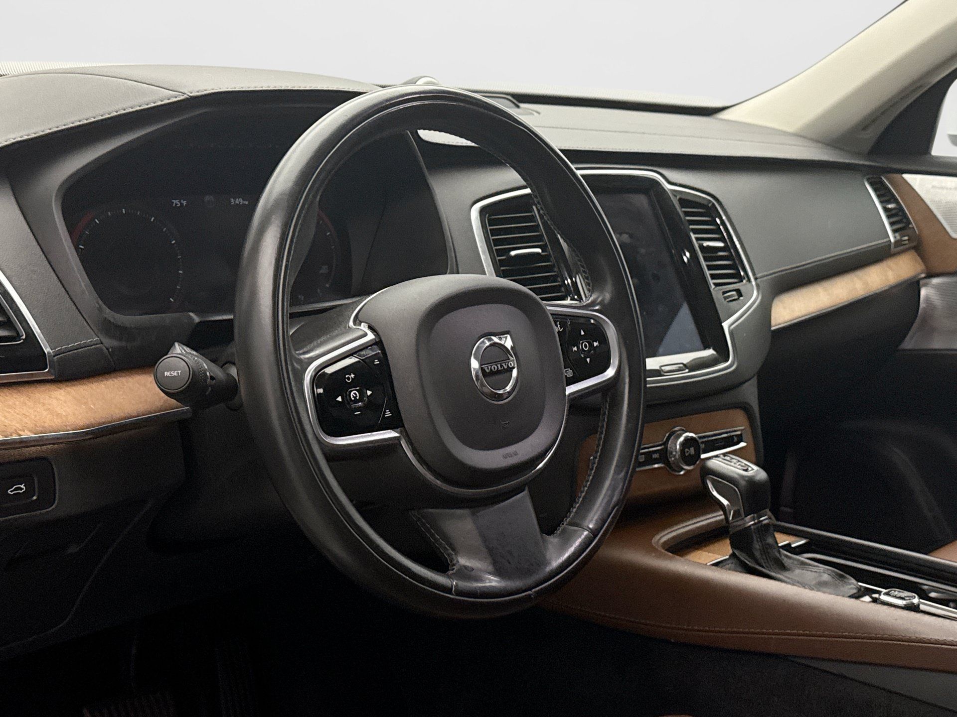 Used 2018 Volvo XC90 T6 Inscription w/ Convenience Package AWD/4WD image 7