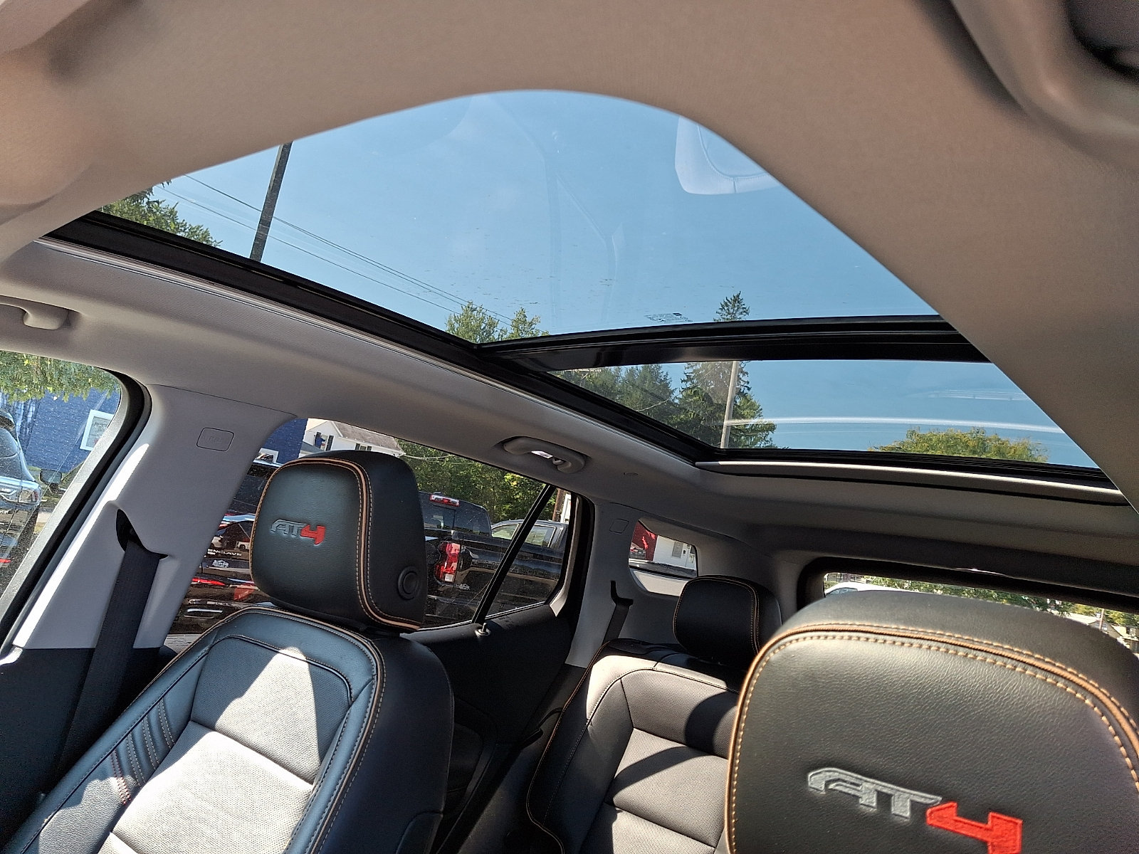 Used 2022 GMC Terrain AT4 AWD/4WD image 14