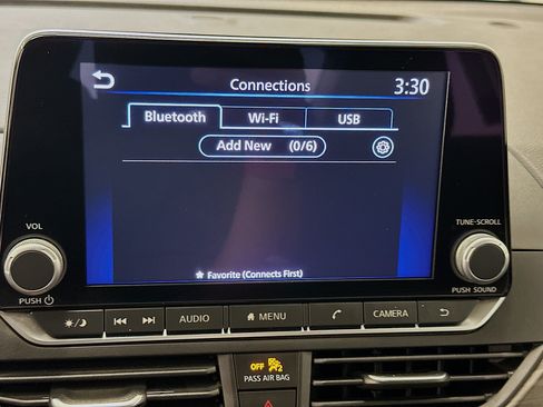Used 2025 Nissan Altima 2.5 SV FWD image 22