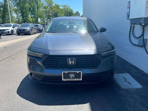 Used 2023 Honda Accord EX image 1