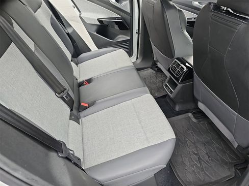 Used 2023 Volkswagen ID.4 2WD image 11