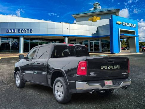 Used 2025 RAM 1500 Big Horn AWD/4WD image 6