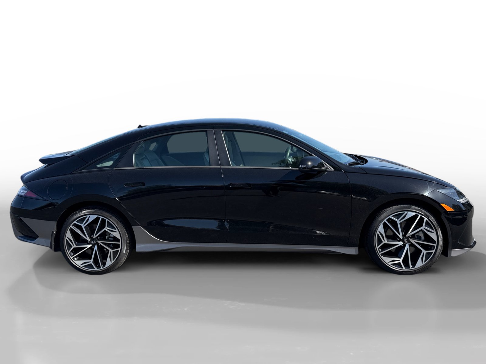 Used 2025 Hyundai Ioniq 6 SEL RWD image 6