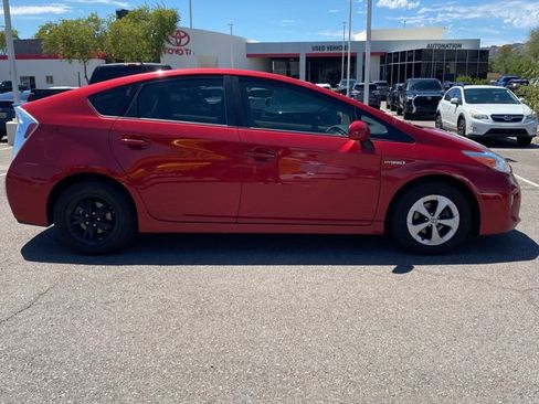 Used 2015 Toyota Prius Two FWD image 4