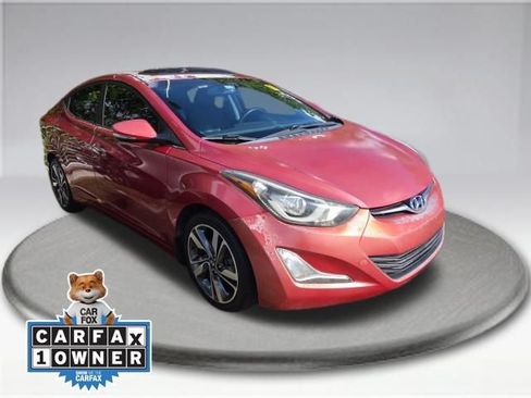 Used 2015 Hyundai Elantra Limited w/ Option Group 05 FWD image 2