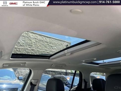 Used 2022 GMC Acadia Denali w/ Denali Technology Package image 19