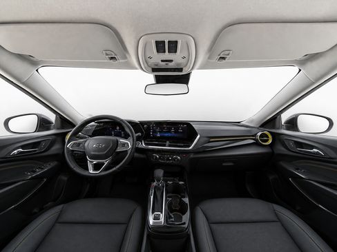 Used 2024 Chevrolet Trax ACTIV w/ Sunroof Package FWD image 12