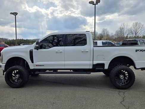 Used 2024 Ford F350 Lariat w/ Lariat Ultimate Package image 4