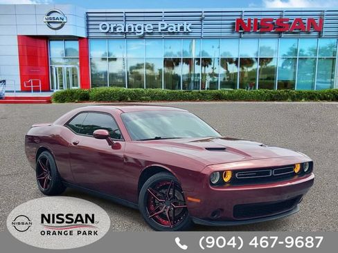 Used 2020 Dodge Challenger SXT RWD image 1
