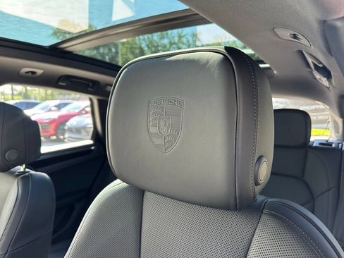 Used 2026 Porsche Macan AWD/4WD image 24