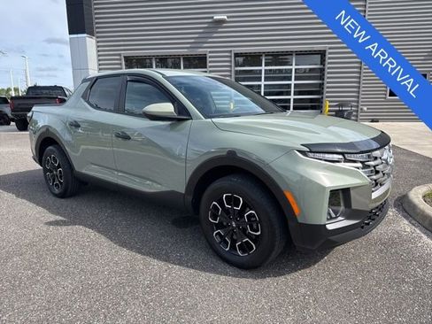 Used 2024 Hyundai Santa Cruz SE image 1