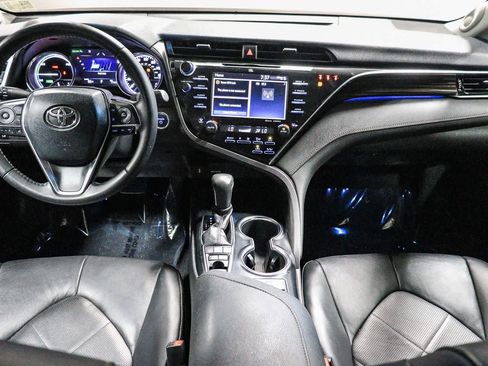 Certified 2018 Toyota Camry XLE w/ Audio Package FWD image 15