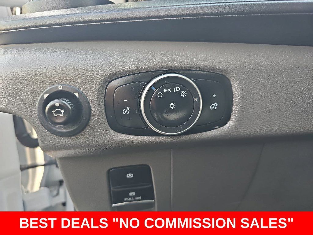 Used 2022 Ford E-Transit Medium Roof RWD image 26