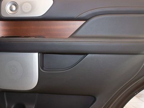 Used 2024 Lincoln Navigator Black Label image 14