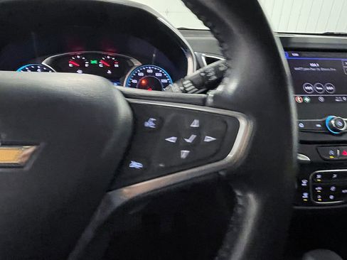 Used 2022 Chevrolet Equinox LT AWD/4WD image 37