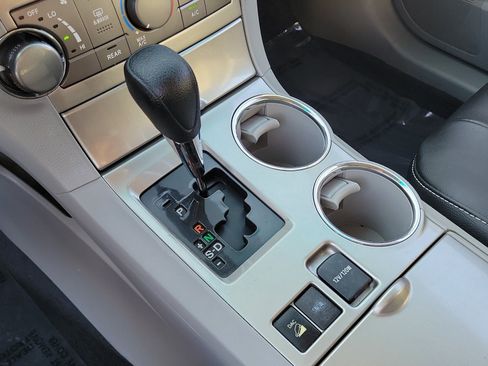 Used 2013 Toyota Highlander 4WD w/ Cold Weather Pkg image 24