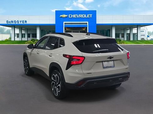 New 2026 Chevrolet Trax RS w/ Sunroof Package image 8