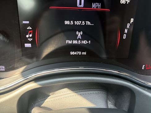 Used 2020 Dodge Durango R/T w/ Technology Group AWD/4WD image 22