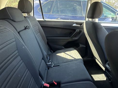 Used 2022 Volkswagen Tiguan S image 11