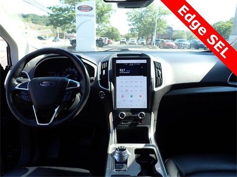 Used 2024 Ford Edge SEL image 19