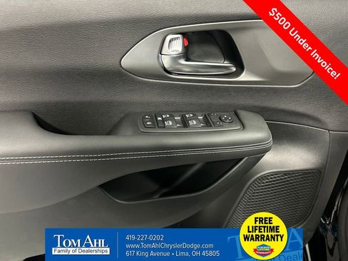 New 2026 Chrysler Voyager LX image 12