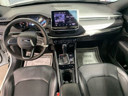 Used 2023 Jeep Compass Trailhawk image 14