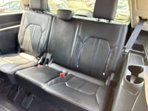 Used 2021 Ford Expedition Platinum AWD/4WD image 18