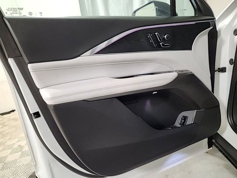 Used 2024 Cadillac Lyriq Luxury w/ LPO, Floor Liner Package RWD image 20