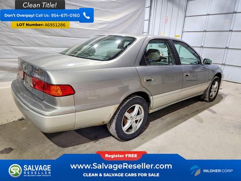 Used 2001 Toyota Camry image 4
