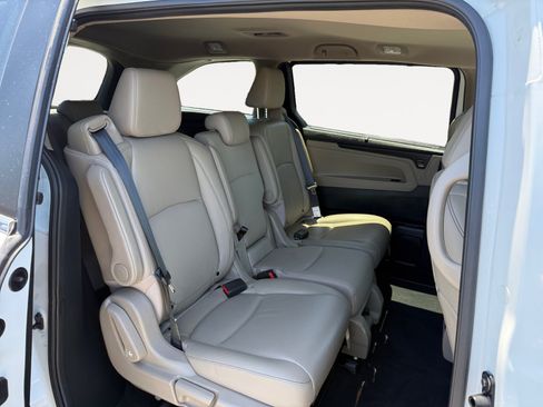 Used 2023 Honda Odyssey EX-L image 18