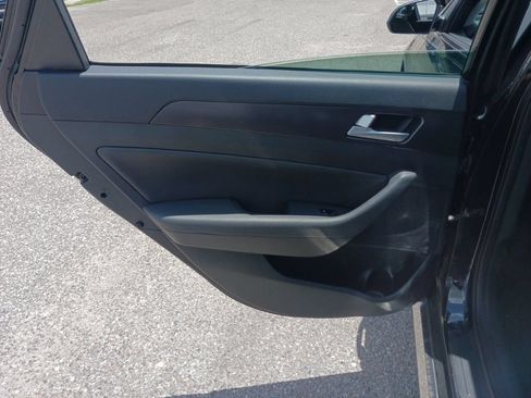 Used 2017 Hyundai Sonata Sport w/ Value Edition Package 02 FWD image 14