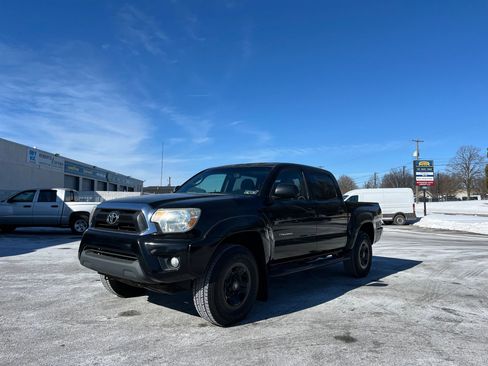 Used 2013 Toyota Tacoma 4x4 Double Cab image 32