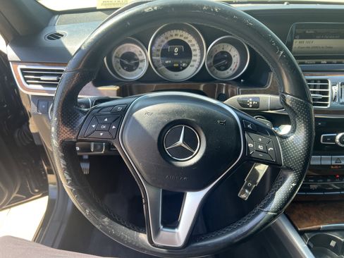 Used 2014 Mercedes-Benz E 350 4MATIC Sedan image 17