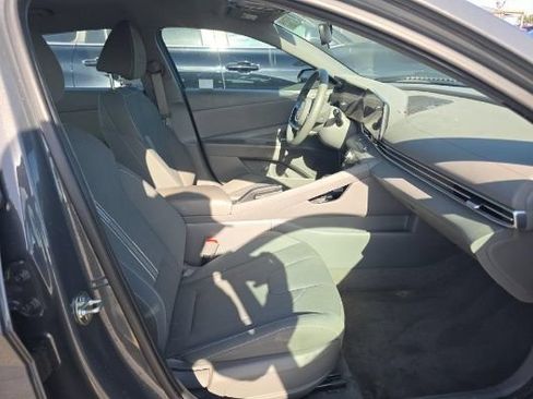 Used 2024 Hyundai Elantra SEL FWD image 11