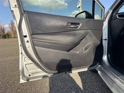 Used 2024 Toyota Corolla LE image 15
