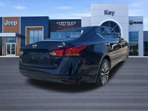 Used 2023 Nissan Altima 2.5 SV FWD image 28