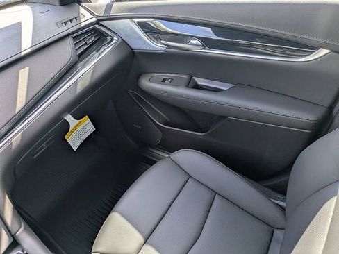 New 2026 Cadillac XT5 Luxury FWD image 15