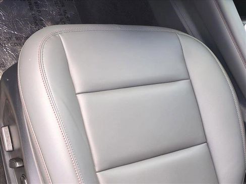 New 2025 Ford Explorer Active w/ Active Comfort Package image 4