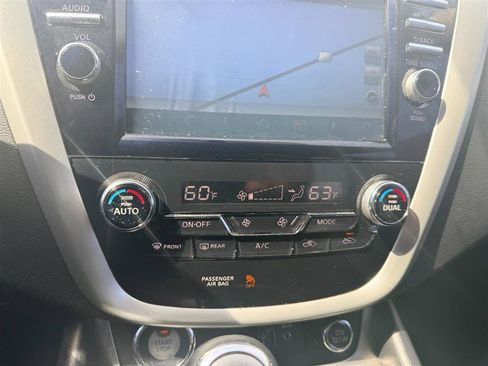 Used 2018 Nissan Murano SV image 31