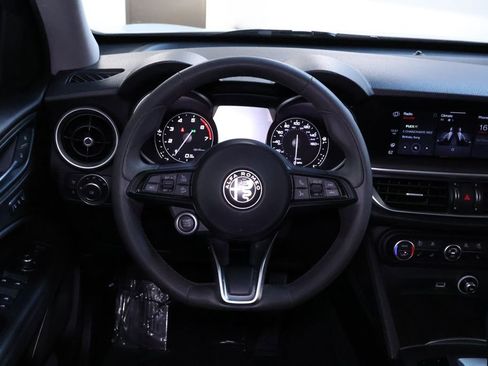 Used 2021 Alfa Romeo Stelvio Ti image 22