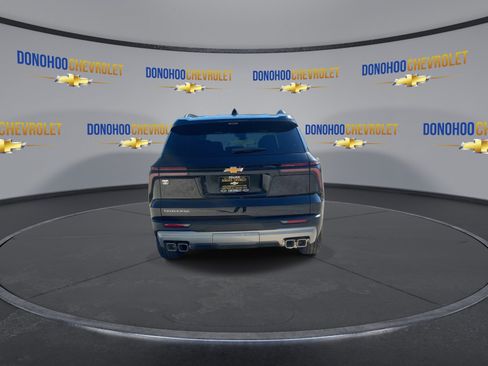 New 2026 Chevrolet Traverse LT w/ Driver Confidence Package FWD image 7