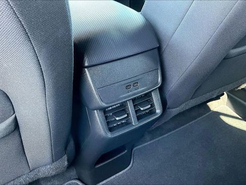Used 2025 Chevrolet Equinox LT AWD/4WD image 11