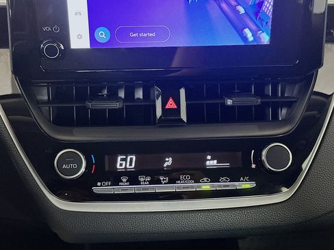 Used 2025 Toyota Corolla LE w/ Convenience Package FWD image 24