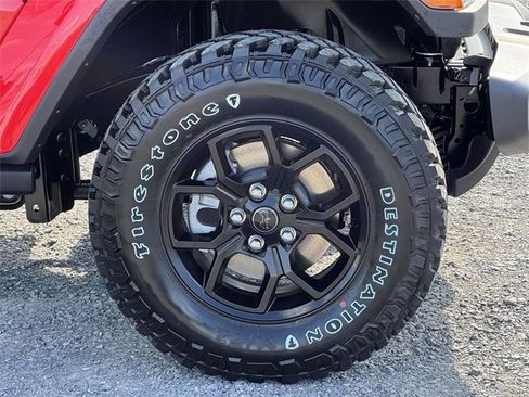 New 2025 Jeep Gladiator Willys image 25