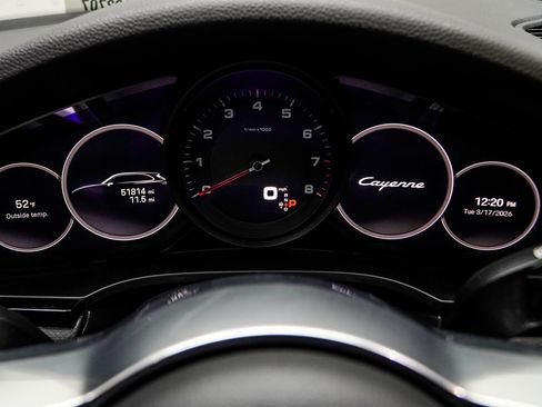 Used 2023 Porsche Cayenne Platinum Edition AWD/4WD image 38