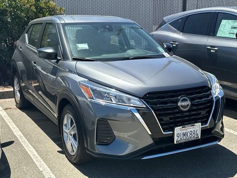 Certified 2025 Nissan Kicks Play S FWD image 2