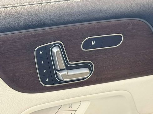 Certified 2023 Mercedes-Benz GLB 250 4MATIC image 17