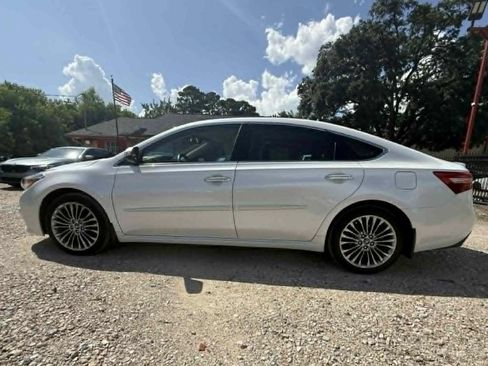 Used 2016 Toyota Avalon Limited w/ Toyota Safety Sense Package FWD image 10