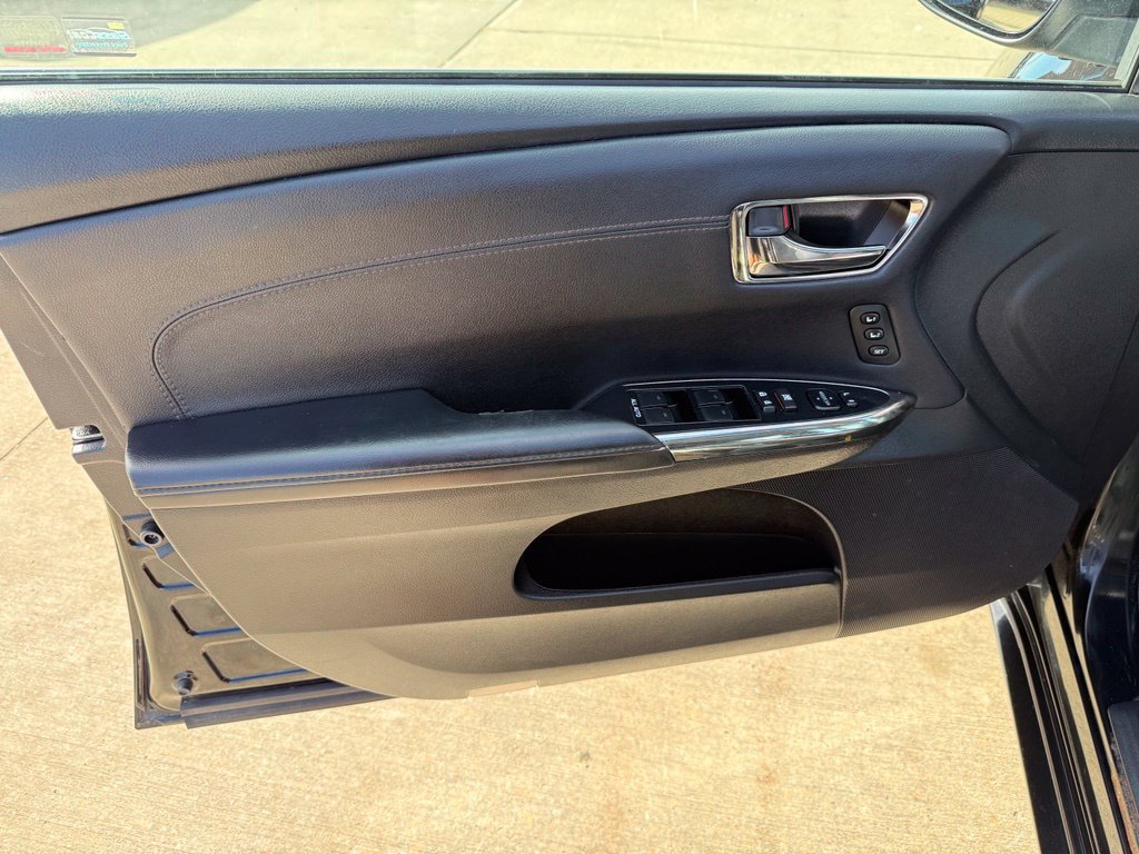 Used 2015 Toyota Avalon XLE Touring FWD image 25