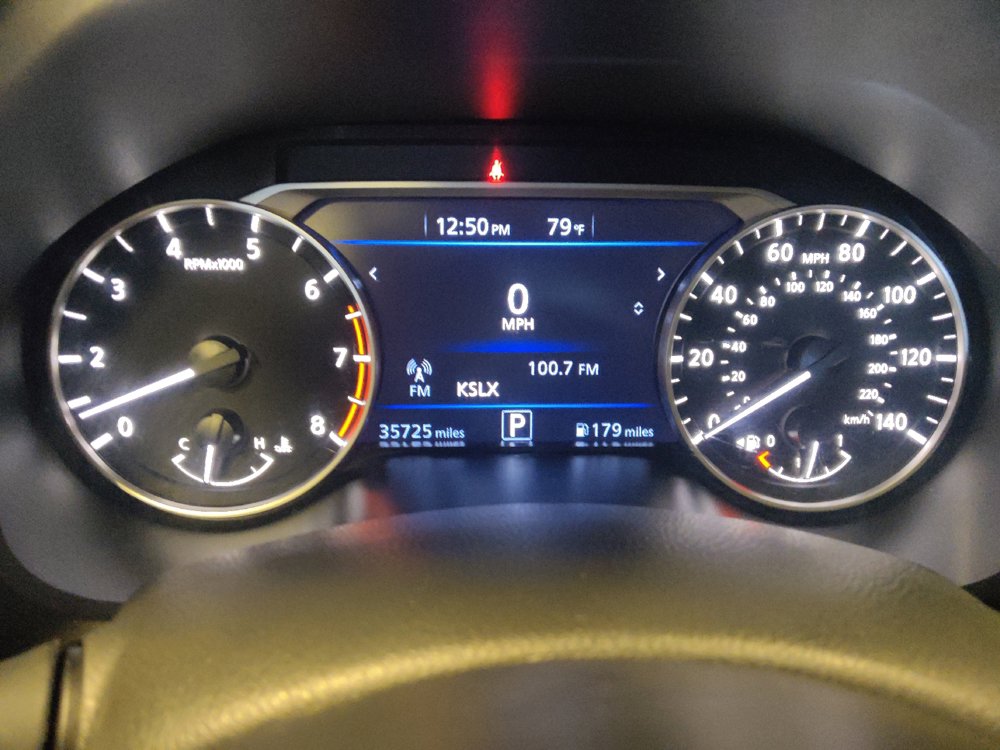 Used 2025 Nissan Altima 2.5 SV FWD image 23